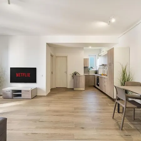 Apartment Downtown W Jacuzzi&terrace Parkview V4 *