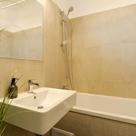 Downtown W Jacuzzi&terrace Parkview V4 *