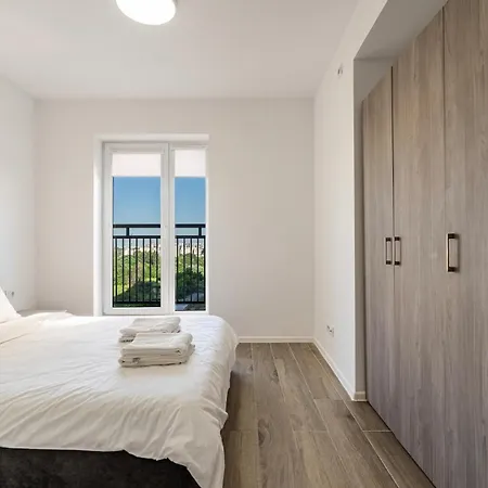 Downtown W Jacuzzi&terrace Parkview V4 Apartment Bucharest